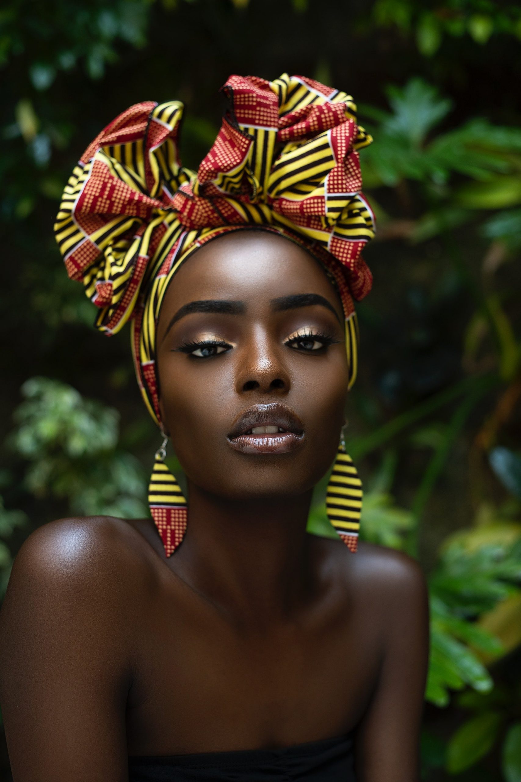 Bild 5, African Beauty Make-Up-min